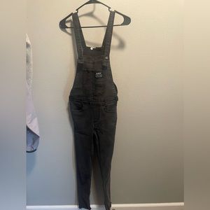 Element Overalls size small. These fit like a 25/26!